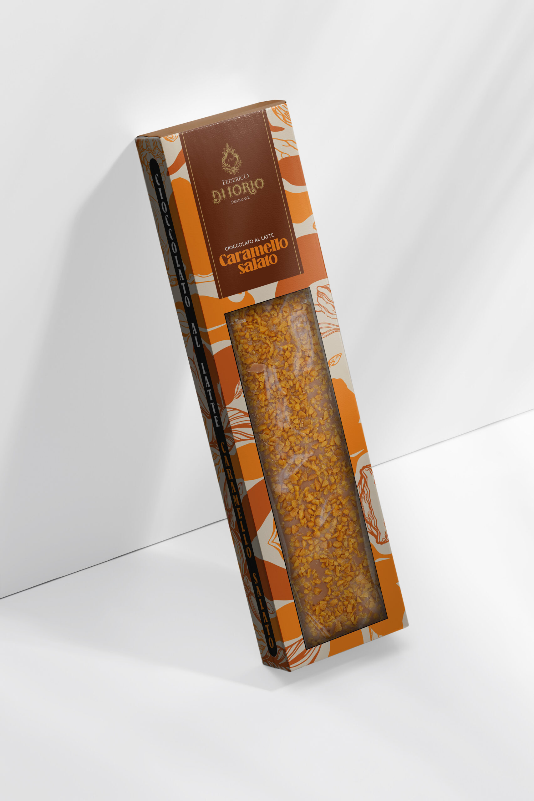 Tavoletta di cioccolato al latte con granella di caramello salato